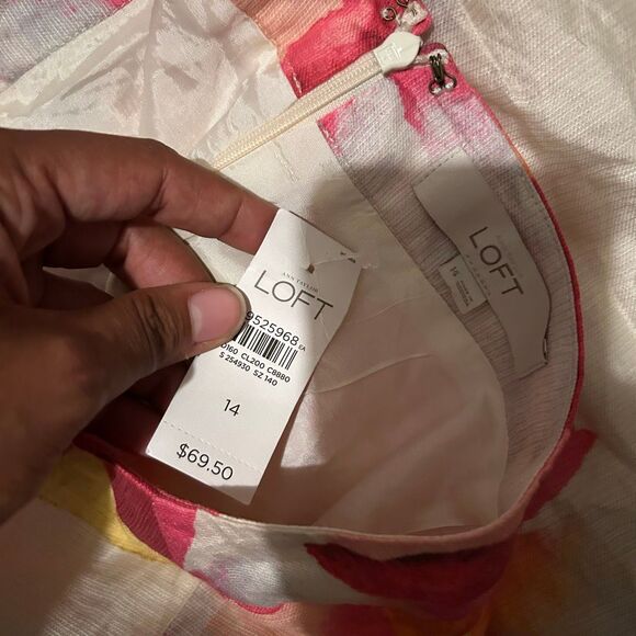 New Loft Skirt - Picture 4 of 4